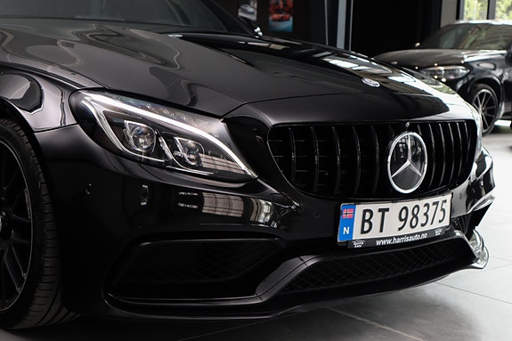 Mercedes-Benz C63 2 of 30
