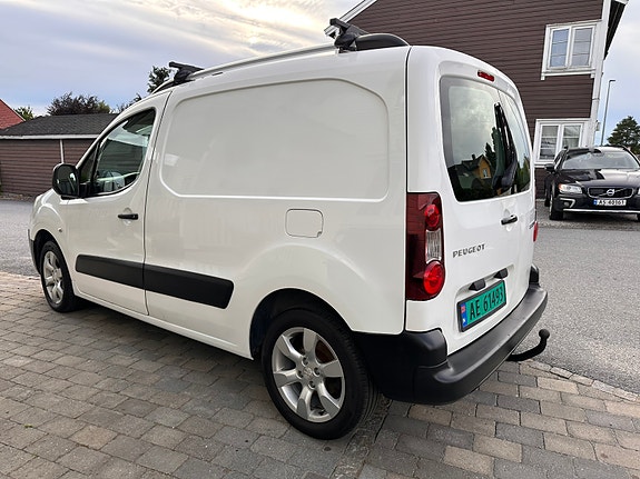 Peugeot Partner 3 of 5