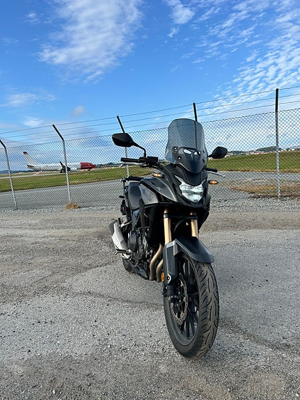 Honda CB 500 X 2 of 9