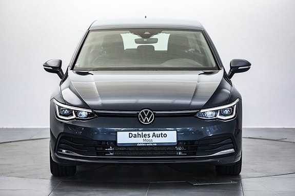 Volkswagen Golf VIII 4 of 5
