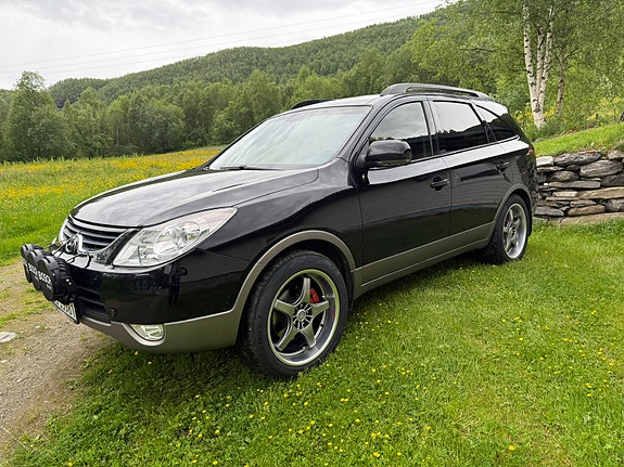 Hyundai ix55 2 of 5