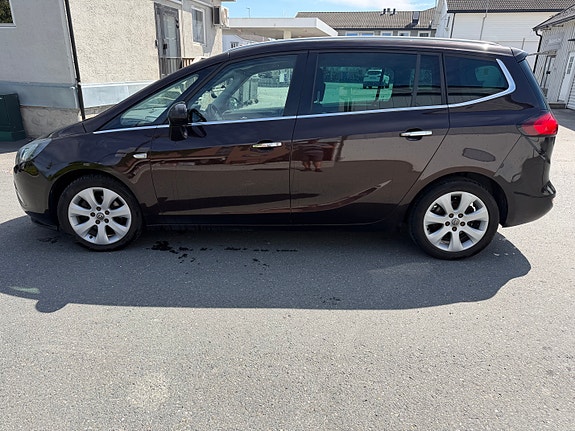 Opel Zafira Tourer 4 of 18