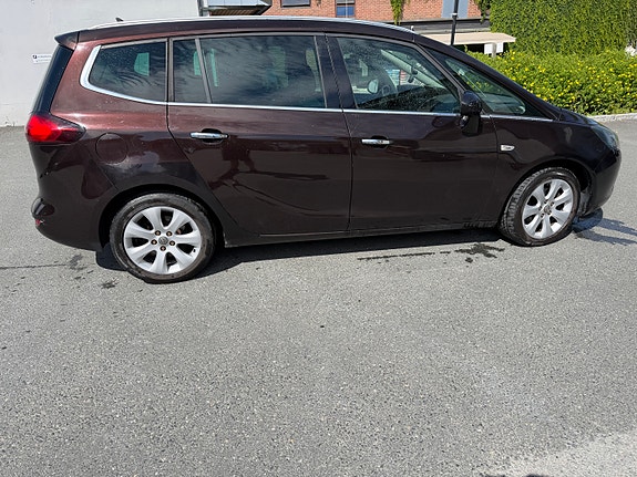 Opel Zafira Tourer 8 of 18