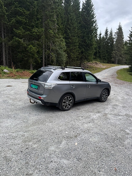 Mitsubishi Outlander 4 of 5