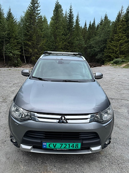 Mitsubishi Outlander 3 of 5