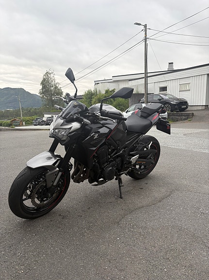 Kawasaki Z 900 7 of 13