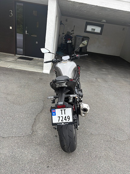 Kawasaki Z 900 5 of 13
