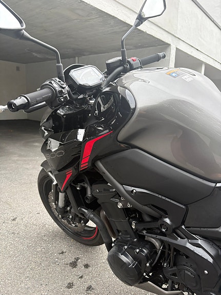 Kawasaki Z 900 10 of 13