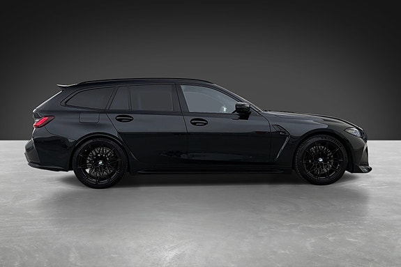 BMW M3 4 of 5