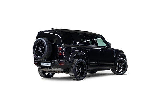 Land Rover Defender 110 2 of 30