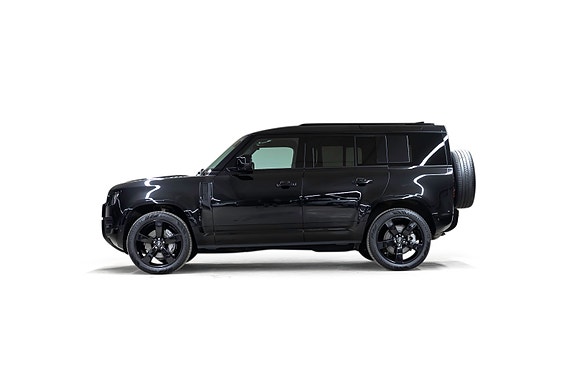 Land Rover Defender 110 6 of 30