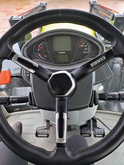 CLAAS Arion 650 Cebis 3 of 5