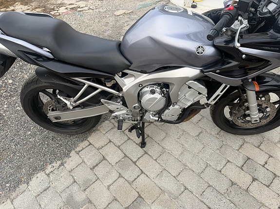 Yamaha FZ6-S Fazer 4 of 6