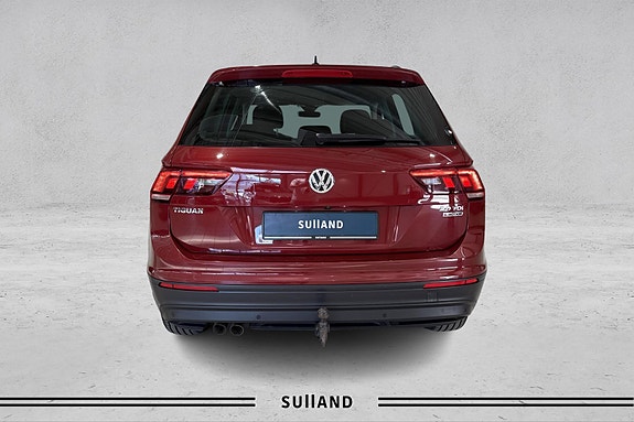 Volkswagen Tiguan 4 of 5