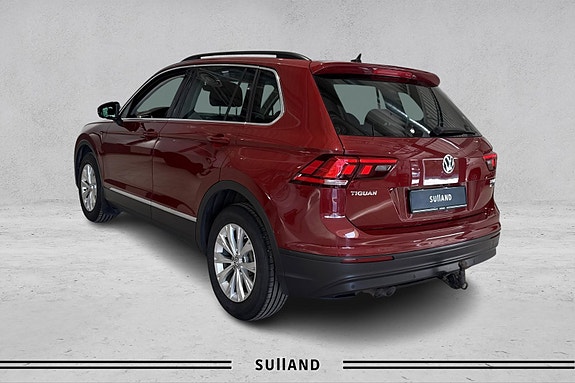 Volkswagen Tiguan 3 of 5
