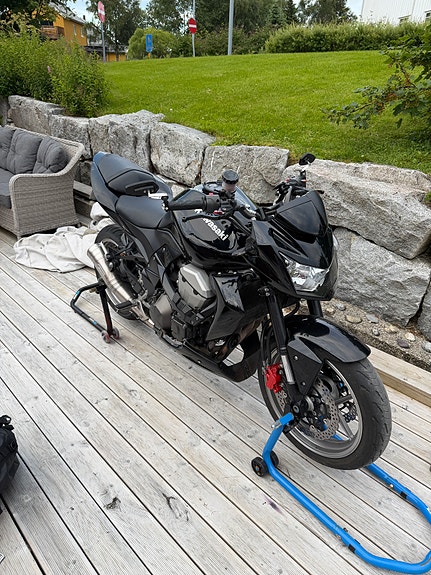 Kawasaki Z 750 2 of 8