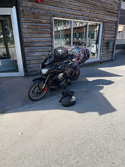 Kawasaki Z 750 7 of 8