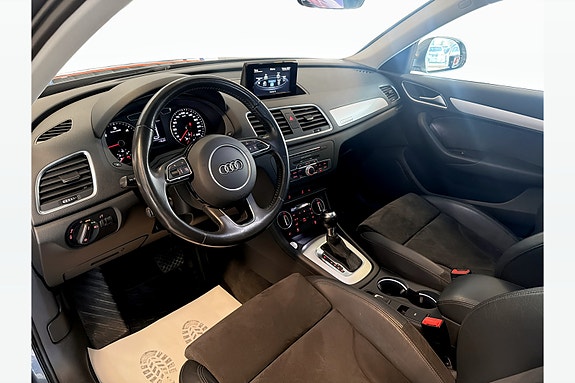 Audi Q3 16 of 29