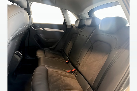 Audi Q3 15 of 29