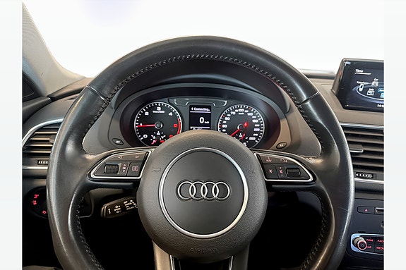Audi Q3 27 of 29