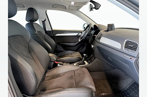 Audi Q3 21 of 29