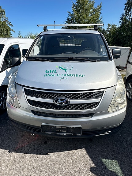 Hyundai H-1 2 of 5