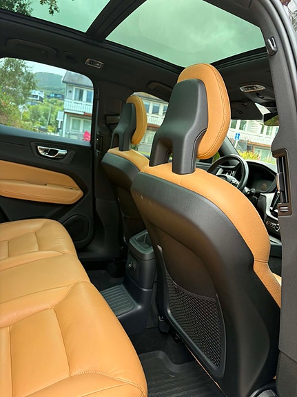 Volvo XC60 4 of 5