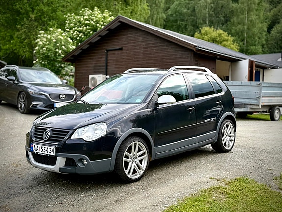 Volkswagen Polo Cross 2 of 5