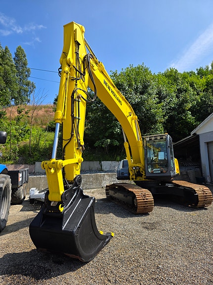 New Holland E215 4 of 5