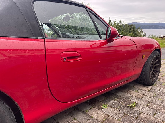 Mazda MX-5 9 of 15