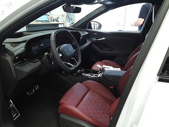 Audi SQ6 e-tron 11 of 12