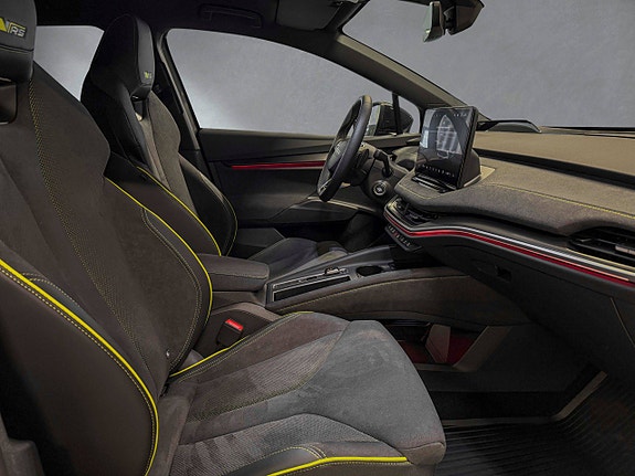 Skoda Enyaq RS 13 of 30