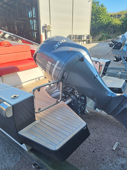 Draco 27 RS med Yamaha 300-Strøken! 7 of 12