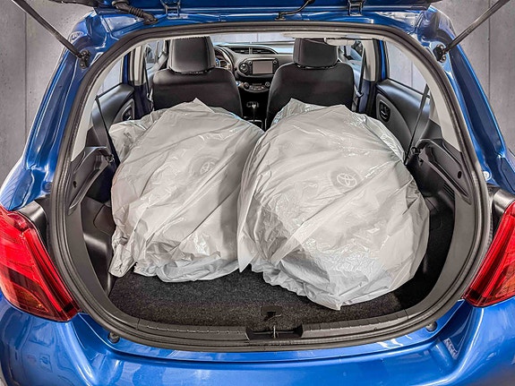 Toyota Yaris 14 of 14