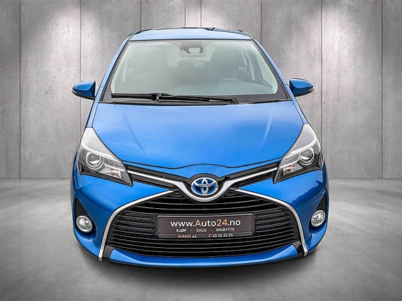Toyota Yaris 5 of 5
