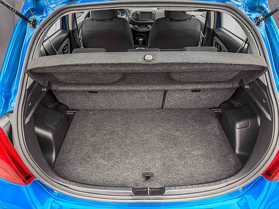 Toyota Yaris 13 of 14