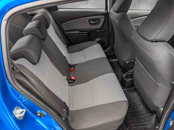 Toyota Yaris 10 of 14