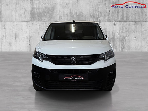 Peugeot Partner 2 of 5