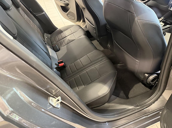 Opel Corsa 14 of 16