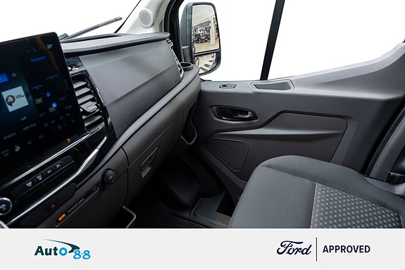 Ford Transit 26 of 30