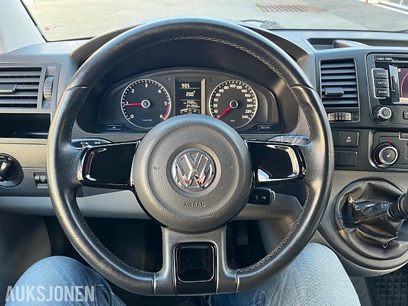 Volkswagen Transporter 25 of 30