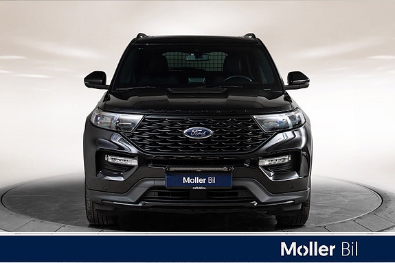 Ford Explorer 3 of 19