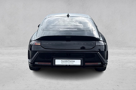 Hyundai Ioniq 6 4 of 5