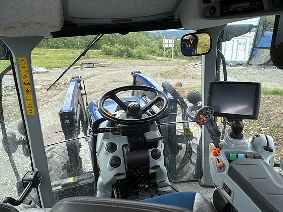 New Holland T6 175ac quicke q5s 5 of 5