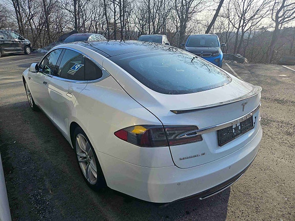 Tesla Model S 6 of 16