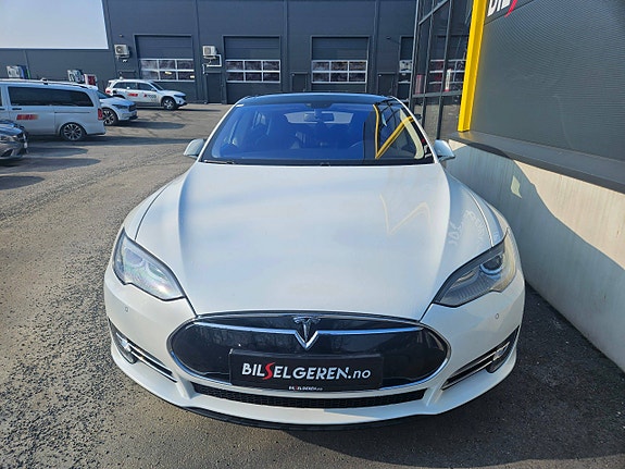 Tesla Model S 2 of 16