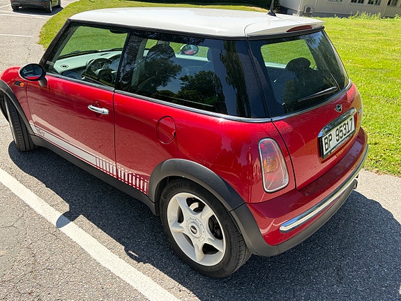 MINI Cooper 2 of 5