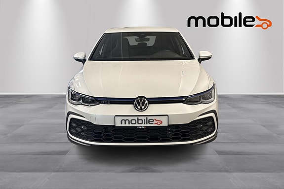 Volkswagen Golf VIII 18 of 24