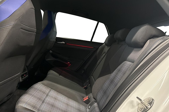Volkswagen Golf VIII 7 of 24