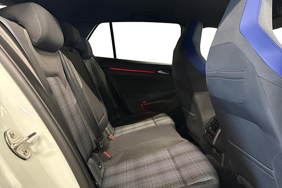 Volkswagen Golf VIII 22 of 24